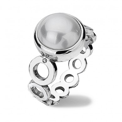 Diamonds & Pearls White Circle Ring